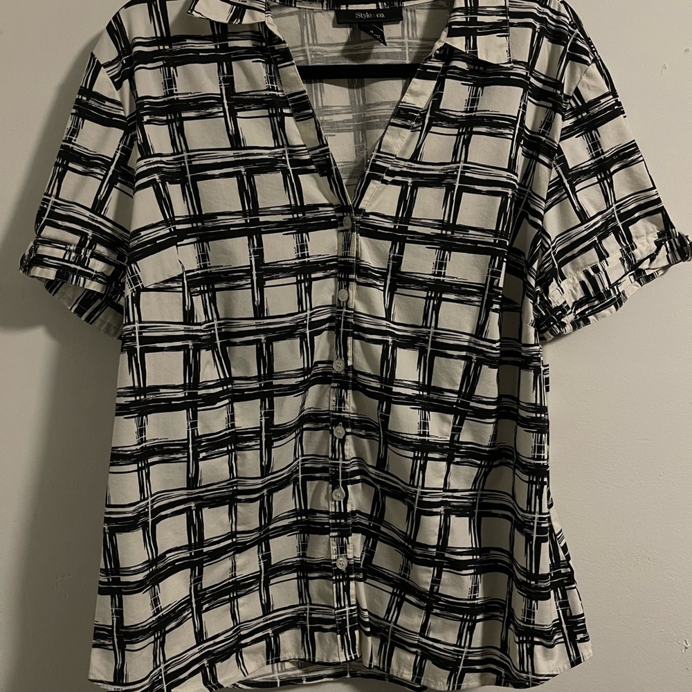 Style & Co Black & White Grid Button-Front Top